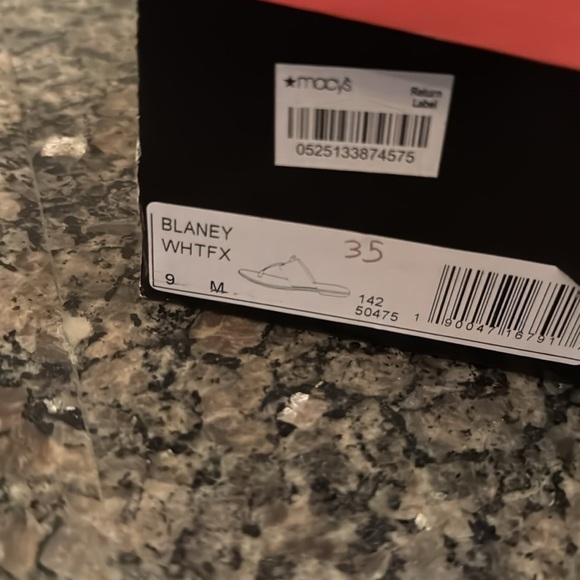 Rock & Candy White and Tan Sandals flip flops 8 - Picture 10 of 10